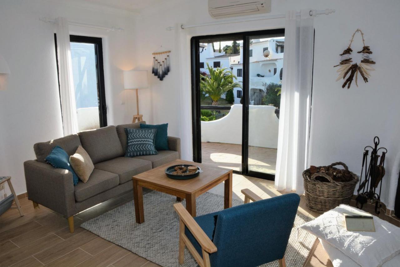Shades Of Blue With Ocean View - Fast Wifi Lejlighed Porches  Eksteriør billede
