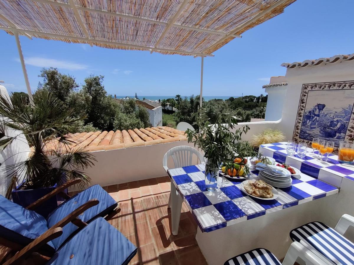 Shades Of Blue With Ocean View - Fast Wifi Lejlighed Porches  Eksteriør billede