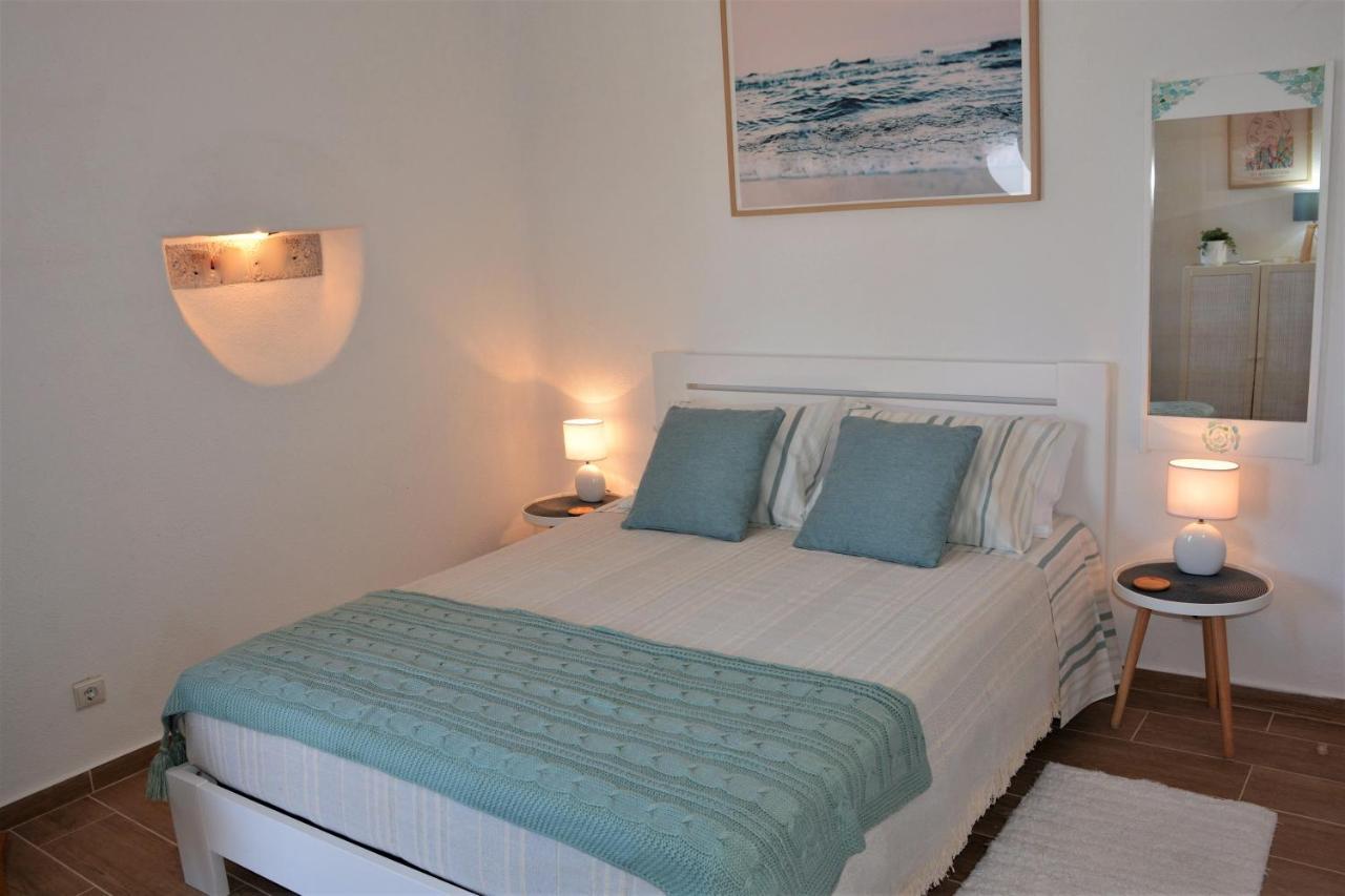 Shades Of Blue With Ocean View - Fast Wifi Lejlighed Porches  Eksteriør billede